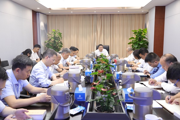 安徽必发7790地产集团党委举行学习贯彻习近平新时代中国特色社会主义头脑主题教育念书班